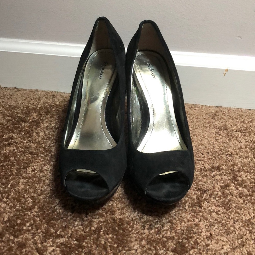 Black peep toe heels